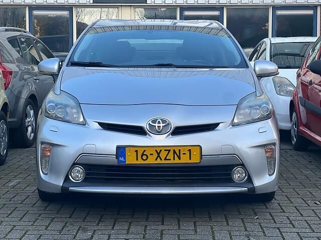Grijs Occasion 2012 Toyota Prius Business Edition Hatchback | € 7.250 (Eerlijke prijs) - Afbeelding 1/4