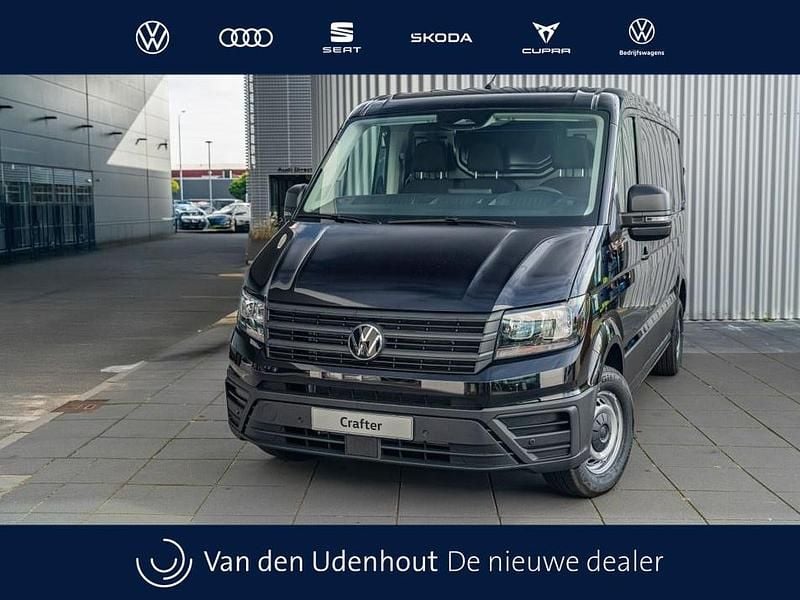 Zwart Occasion 2024 VW Crafter Trendline Van | € 36.495 (Goede deal) - Afbeelding 1/4