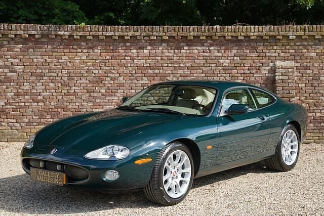 Groen Gebruikt 2001 Jaguar XKR Coupé | € 28.750 - Afbeelding 1/4