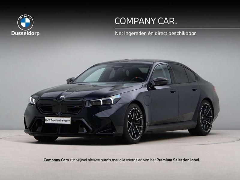 Zwart, metallic lak Gebruikt 2024 BMW M5 Comfort Edition Sedan | € 127.950 (Eerlijke prijs) - Afbeelding 1/4