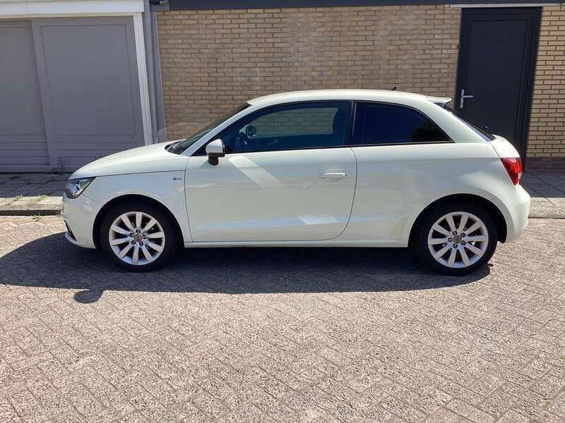 Wit Gebruikt 2012 Audi A1 Attraction Hatchback | € 9.000 (Eerlijke prijs) - Afbeelding 1/4