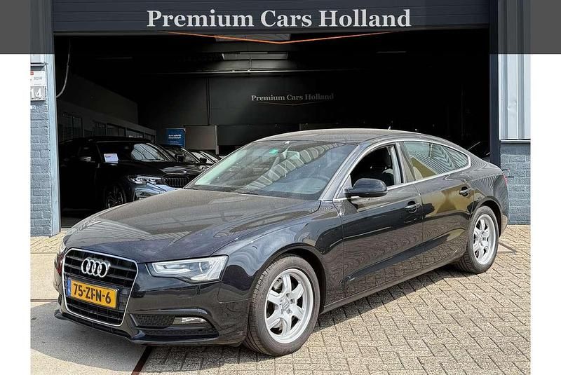 Zwart Gebruikt 2012 Audi A5 Sportback Proline Hatchback | € 5.950 (Goede deal) - Afbeelding 1/4
