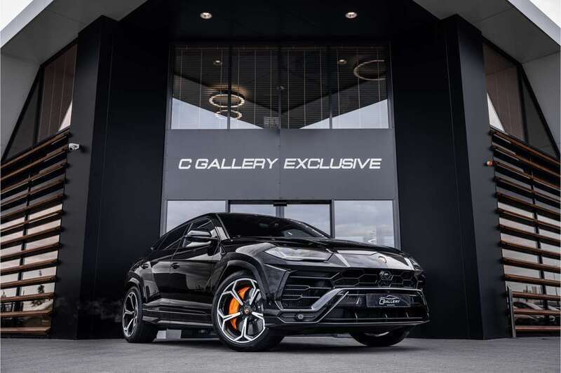 Zwart, metallic lak Gebruikt 2021 Lamborghini Urus SUV | € 274.995 - Afbeelding 1/4