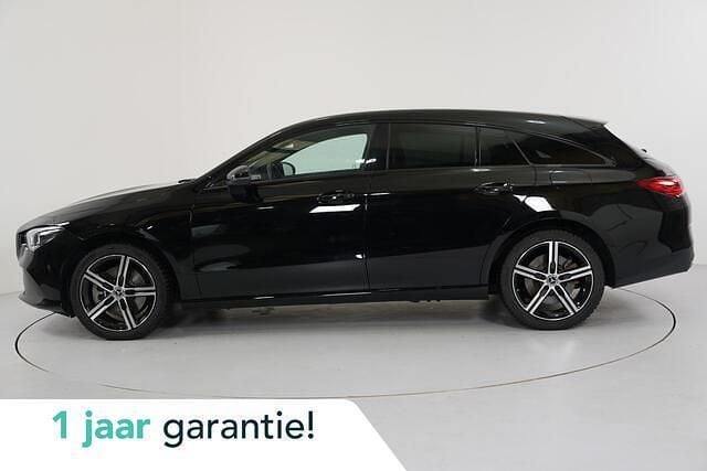 Zwart, metallic lak Gebruikt 2022 Mercedes CLA250 Shooting Brake Progressive Stationwagen | € 28.950 (Eerlijke prijs) - Afbeelding 1/4