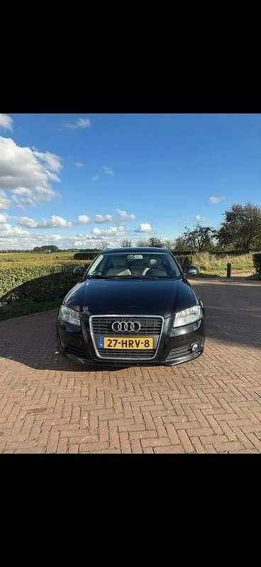 Zwart Occasion 2009 Audi A3 Ambition Stationwagen | € 5.250 (Eerlijke prijs) - Afbeelding 1/4