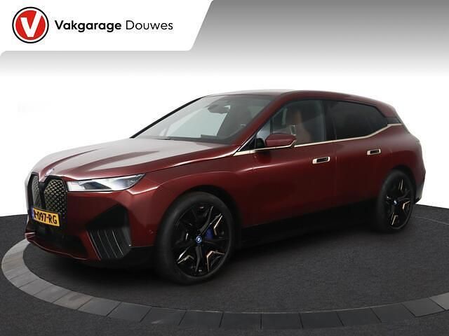 Rood Occasion 2022 BMW iX Executive SUV | € 41.950 (Super prijs) - Afbeelding 1/4