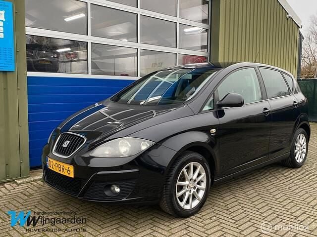 Zwart (metallic) Occasion 2011 Seat Altea MPV | € 2.499 (Goede deal) - Afbeelding 1/4