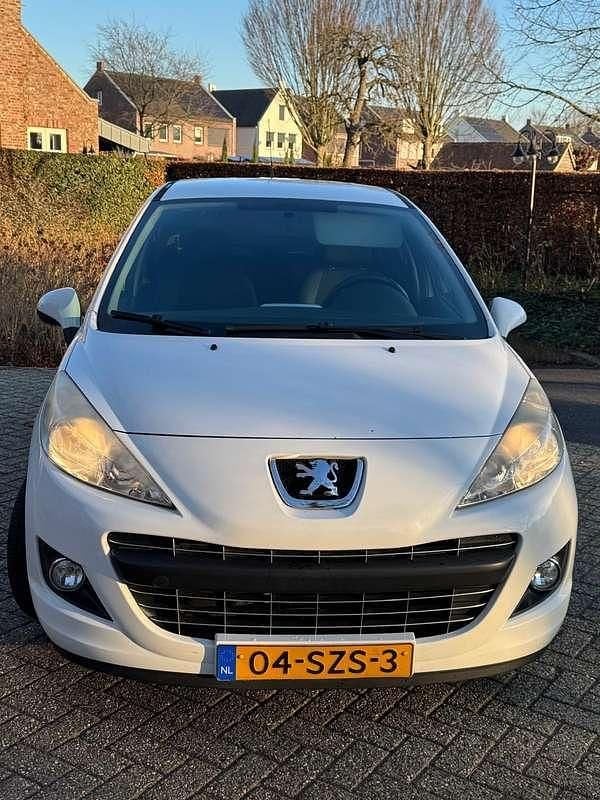 Wit Gebruikt 2012 Peugeot 207 Sportium Hatchback | € 2.750 (Eerlijke prijs) - Afbeelding 1/4