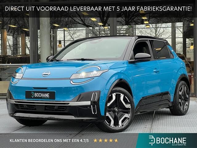 Authentic blue / black roof Nieuw 2025 Nissan Micra Evolve Hatchback | € 36.745 - Afbeelding 1/4