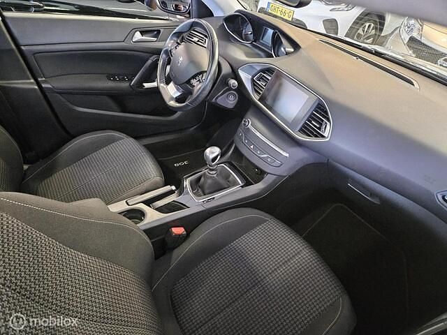 Occasion Peugeot 308 SW Premium 110 PK (80 kW) 2018 Blauw Stationwagen