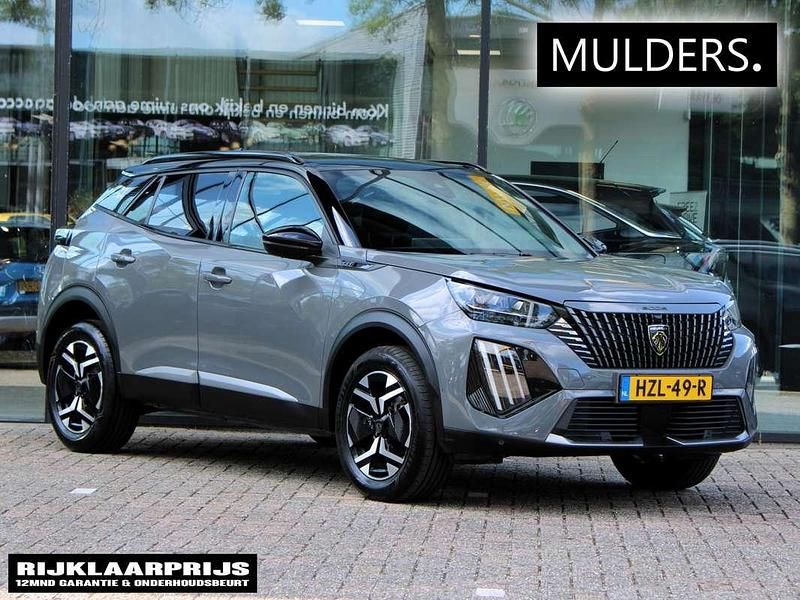 Grijs Gebruikt 2024 Peugeot 2008 GT SUV | € 28.987 (Eerlijke prijs) - Afbeelding 1/3