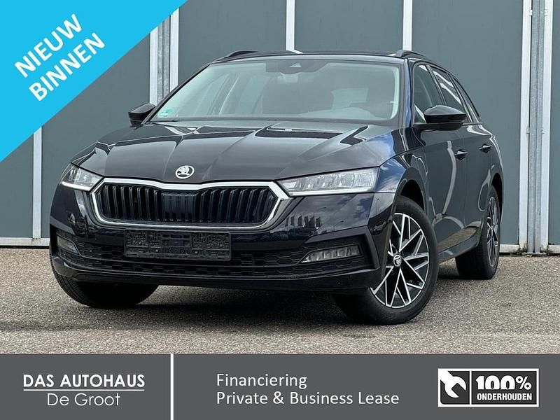 Zwart Gebruikt 2022 Skoda Octavia Business Line Stationwagen | € 25.395 (Goede deal) - Afbeelding 1/2