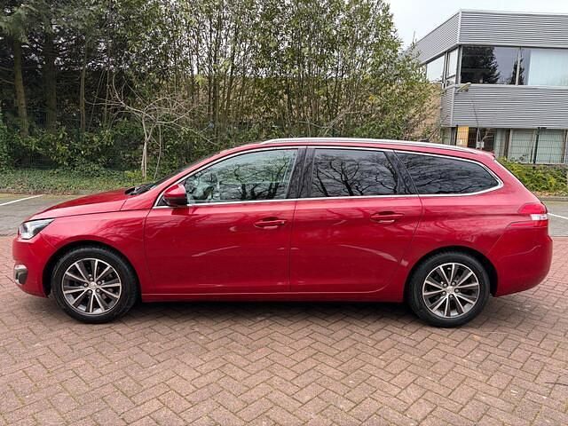 Occasion Peugeot 308 SW Allure 131 PK (96 kW) 2017 Rood Stationwagen