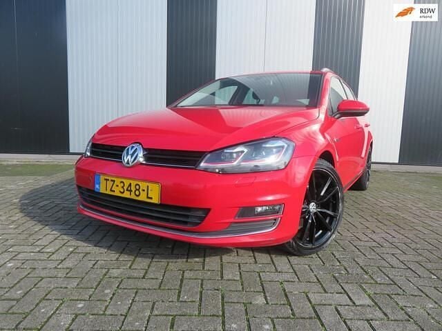 Rood Gebruikt 2015 VW Golf VII Edition Stationwagen | € 5.950 (Goede deal) - Afbeelding 1/4