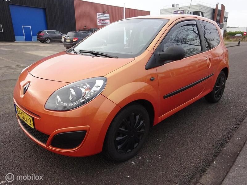 Oranje Occasion 2008 Renault Twingo Dynamique Hatchback | € 1.500 (Eerlijke prijs) - Afbeelding 1/4