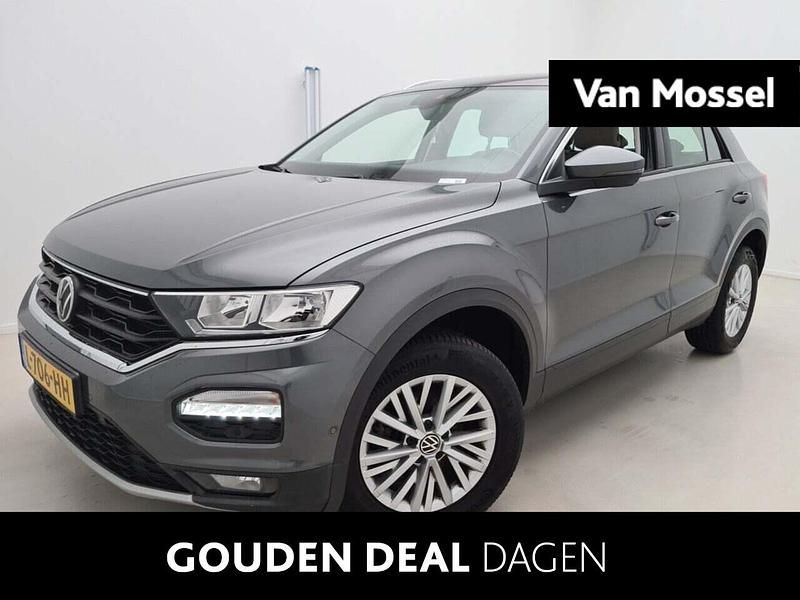 Grijs Gebruikt 2021 VW T-Roc Business SUV | € 23.900 (Eerlijke prijs) - Afbeelding 1/3