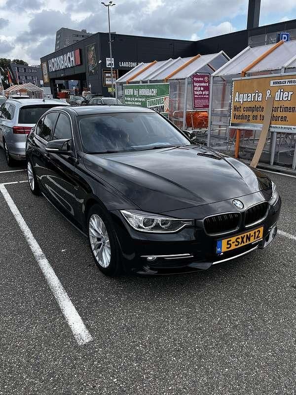Gebruikt 2014 BMW 320 Efficient Dynamics Sedan | € 11.000 (Eerlijke prijs) - Afbeelding 1/4