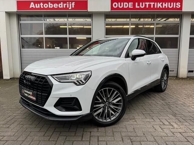 Wit (metallic) Gebruikt 2019 Audi Q3 S-Line SUV | € 29.945 (Eerlijke prijs) - Afbeelding 1/4