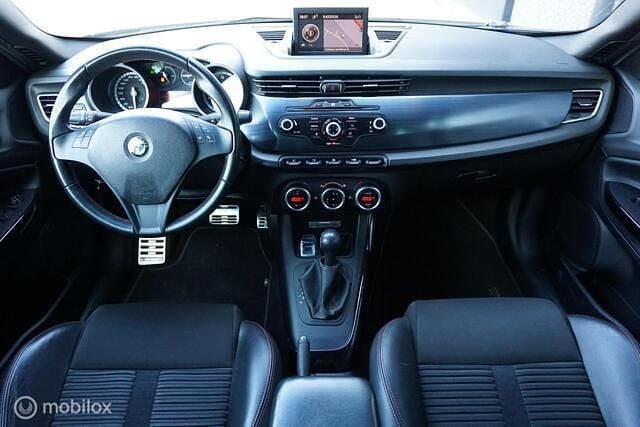 Occasion Alfa Romeo Giulietta Business 170 PK (125 kW) 2012 Wit Hatchback