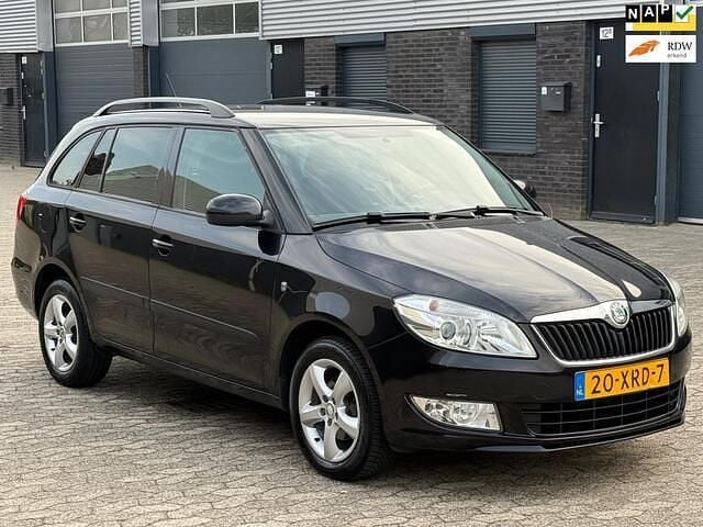 Zwart Gebruikt 2012 Skoda Fabia Tour Stationwagen | € 2.499 (Goede deal) - Afbeelding 1/4