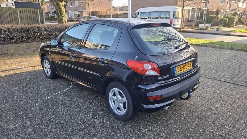Occasion Peugeot 206 75 PK (55 kW) 2010 Zwart Hatchback