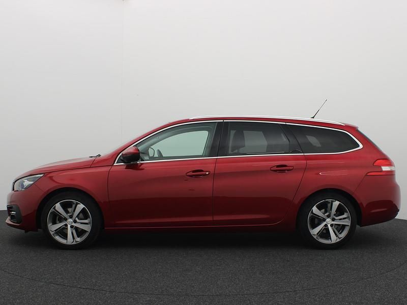 Occasion Peugeot 308 SW Premium 2020 Rood Stationwagen