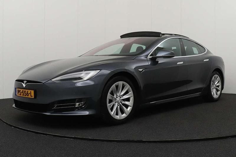 Grijs Gebruikt 2017 Tesla Model S Hatchback | € 22.940 (Iets duurder) - Afbeelding 1/4