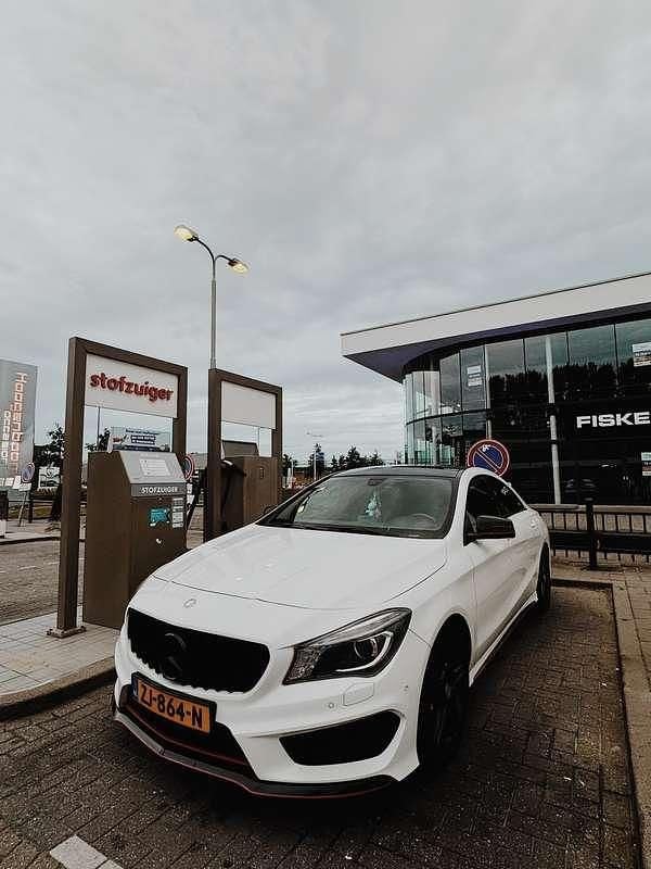 Gebruikt 2013 Mercedes CLA200 AMG line Coupé | € 14.950 (Eerlijke prijs) - Afbeelding 1/4