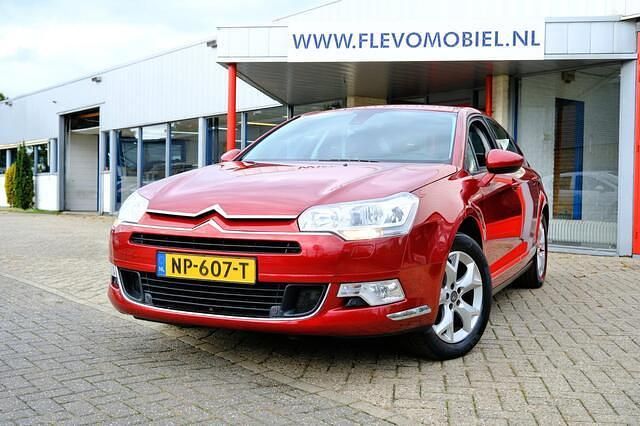 Rood Gebruikt 2010 Citroën C5 Business Class Sedan | € 7.750 (Iets duurder) - Afbeelding 1/4