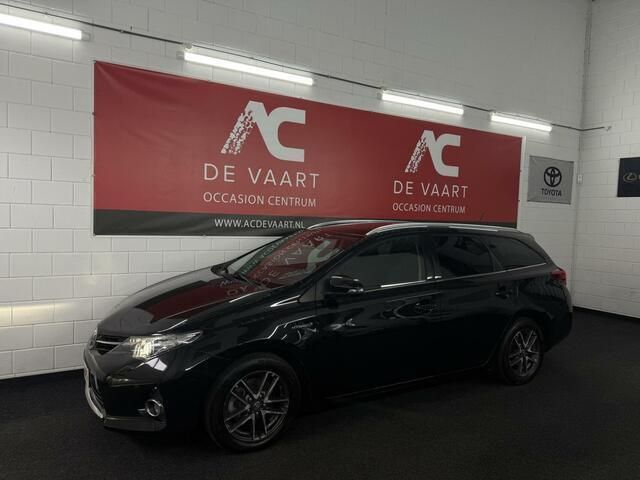 Occasion Toyota Auris 99 PK (72 kW) 2014 Zwart Hatchback