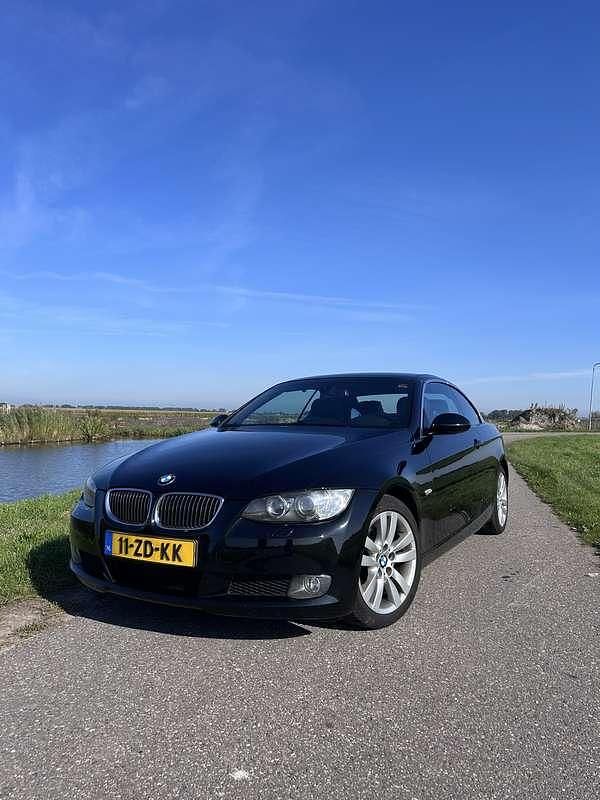 Zwart Gebruikt 2008 BMW 325 Cabriolet Executive Cabriolet | € 9.200 (Goede deal) - Afbeelding 1/4