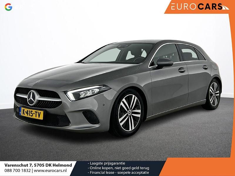 Grijs Gebruikt 2021 Mercedes A160 Business Hatchback | € 17.990 (Eerlijke prijs) - Afbeelding 1/4