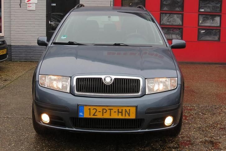 Occasion Skoda Fabia Elegance 75 PK (55 kW) 2004 Grijs (metallic) Stationwagen