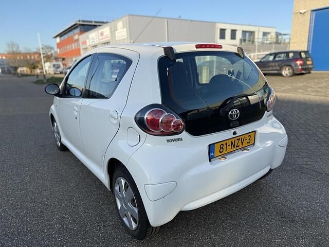 Occasion Toyota Aygo 68 PK (50 kW) 2011 Wit Hatchback