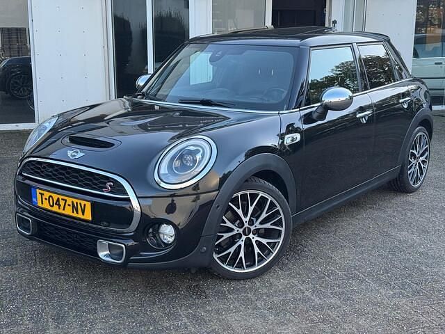 Zwart Gebruikt 2015 Mini Cooper S Chili Hatchback | € 15.950 (Eerlijke prijs) - Afbeelding 1/4
