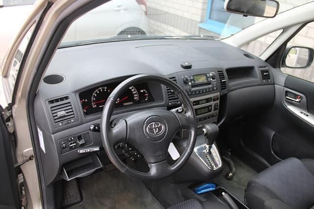 Occasion Toyota Corolla Verso Sol 135 PK (99 kW) 2003 Grijs MPV
