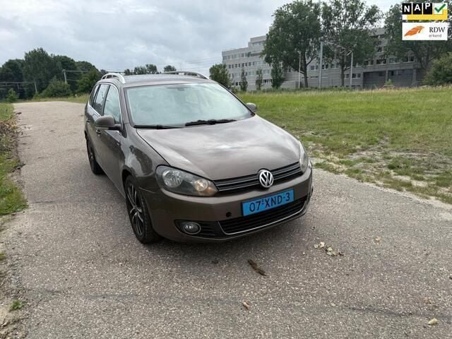 Bruin Gebruikt 2012 VW Golf VII Highline Stationwagen | € 1.999 (Goede deal) - Afbeelding 1/4