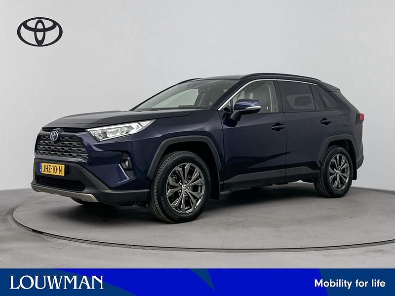 Blauw (metallic) Occasion 2022 Toyota RAV4 Hybrid Style SUV | € 38.975 (Eerlijke prijs) - Afbeelding 1/4