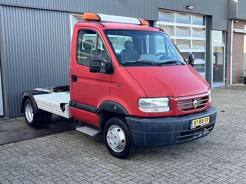 Rood Occasion 2002 Renault Master Van | € 2.250 - Afbeelding 1/4