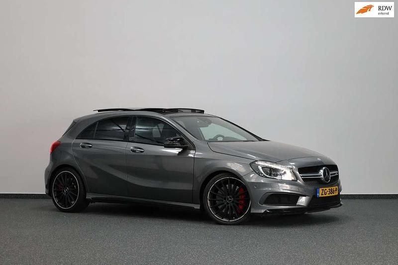 Grijs Gebruikt 2014 Mercedes A45 AMG AMG Hatchback | € 25.995 (Goede deal) - Afbeelding 1/4