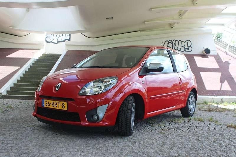 Rood Gebruikt 2011 Renault Twingo Night&Day Hatchback | € 1.750 (Super prijs) - Afbeelding 1/4