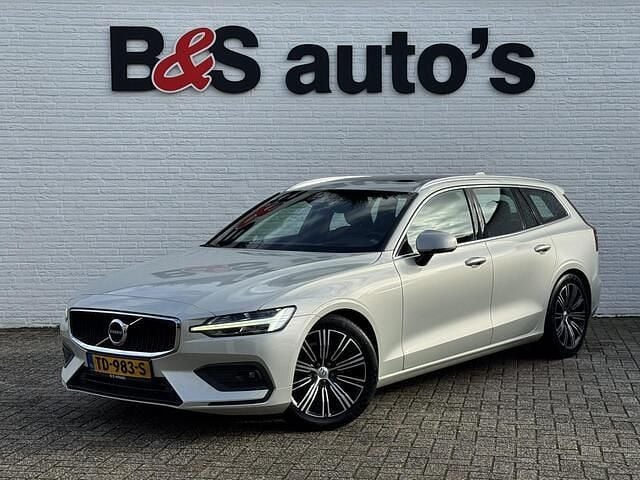 Grijs Gebruikt 2018 Volvo V60 Momentum Stationwagen | € 17.900 (Eerlijke prijs) - Afbeelding 1/4
