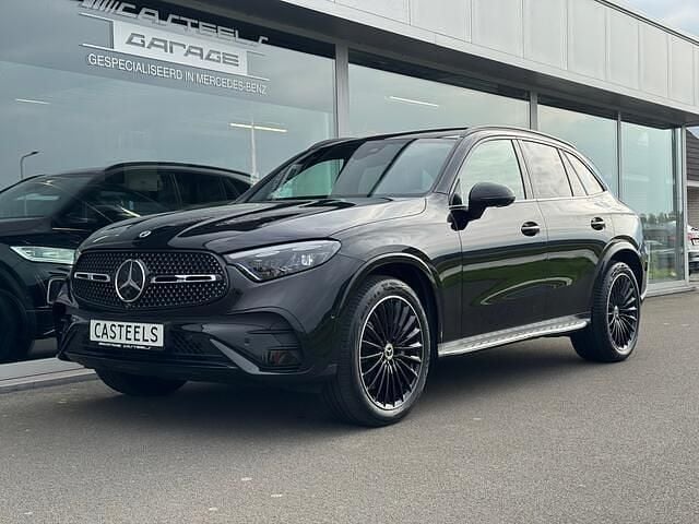 Zwart Gebruikt 2025 Mercedes GLC200 AMG line SUV | € 59.950 (Goede deal) - Afbeelding 1/4