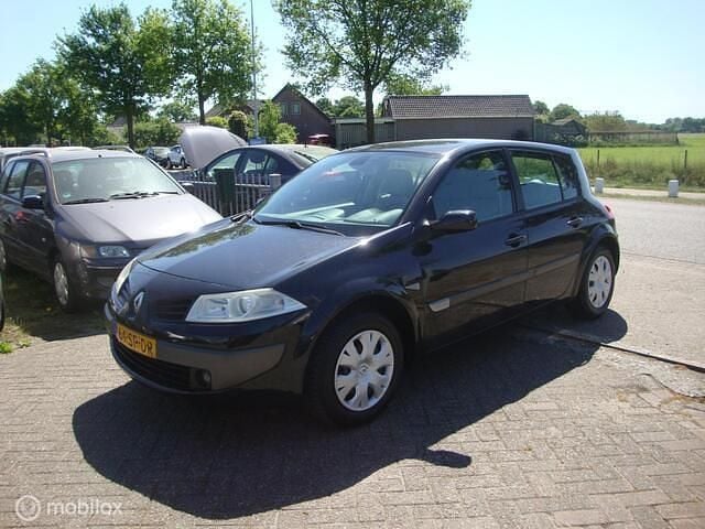 Zwart Gebruikt 2006 Renault Mégane II Business Hatchback | € 1.950 (Duur) - Afbeelding 1/4