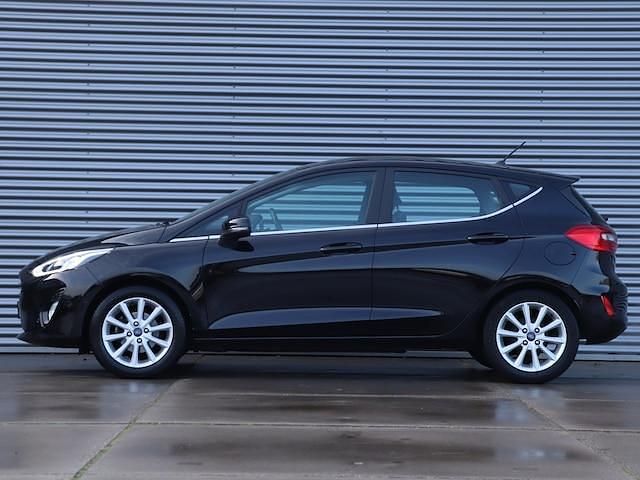 Occasion Ford Fiesta Titanium 101 PK (74 kW) 2017 Zwart Hatchback