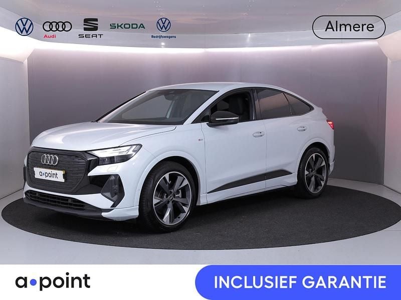 Wit Occasion 2023 Audi Q4 Sportback e-tron S-Line SUV | € 36.749 (Goede deal) - Afbeelding 1/3
