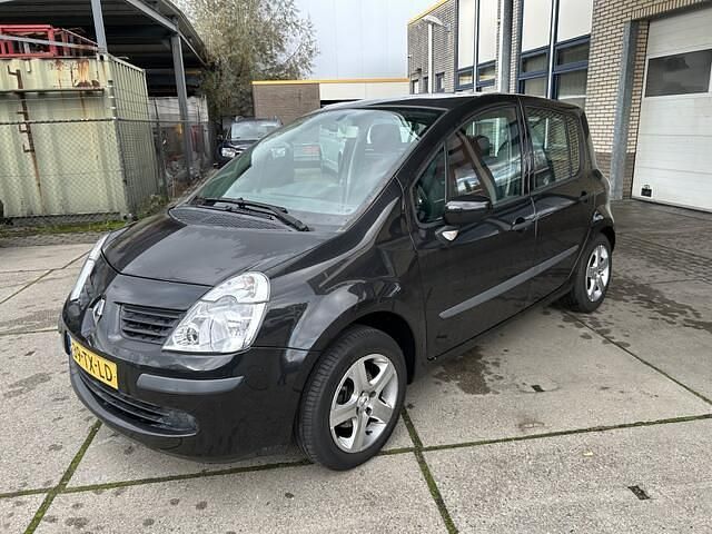 Zwart Gebruikt 2007 Renault Modus MPV | € 2.450 (Eerlijke prijs) - Afbeelding 1/4