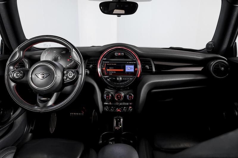 Occasion Mini Cooper Classic 136 PK (100 kW) 2021 Grijs Hatchback