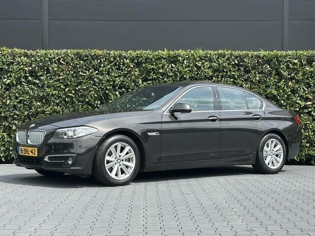 Bruin, metallic lak Gebruikt 2015 BMW 528 Executive Sedan | € 18.950 (Eerlijke prijs) - Afbeelding 1/4