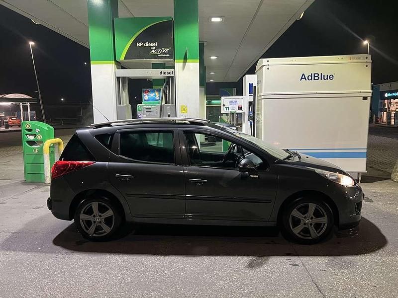 Occasion 2011 Peugeot 207 Premium Stationwagen | € 2.500 (Duur) - Afbeelding 1/4